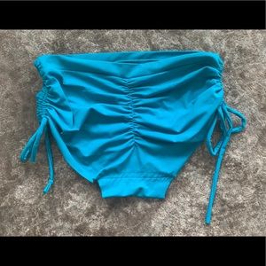 Onzie Yoga Shorts - M/L